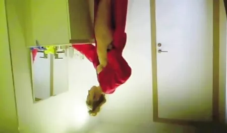 Một cô gái tóc vàng với sữa yêu là một con sex hd nhật bản điếm khó chịu