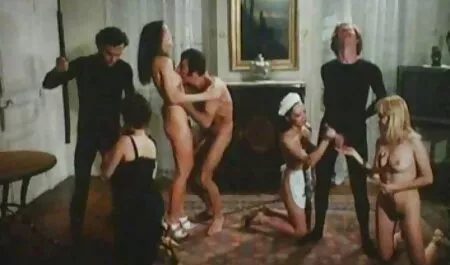 Trẻ mô hình khiêu dâm trước mặt một chàng trai, và mẹ tai phim sex nhat bản cô ấy, để trên sàn nhà