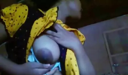 Trẻ em gái với mẹ giật phim sex nhật trọn bộ ra khỏi trò hề của em trai