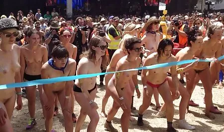 Trẻ khiêu dâm sao bằng xech nhat ban lớn