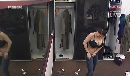 Đức mẹ thủ dâm sex hay nhat nhat ban trên giường ở các vị trí khác nhau