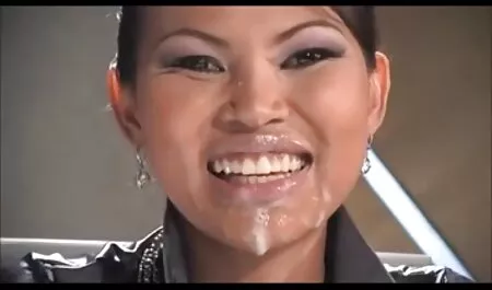 Dễ thương phụ nữ lớn tuổi, trong một diễn phimsex nhật xuất